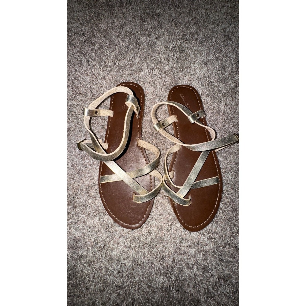 Universal Thread Gold Strappy Flat Sandals